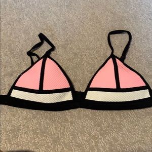 TRIANGL PINK AND WHITE MESH BIKINI TOP